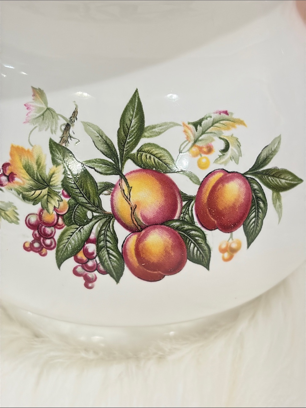Sadler Classic White Porcelain Teapot with Fruit Motif - Picture 7 of 10